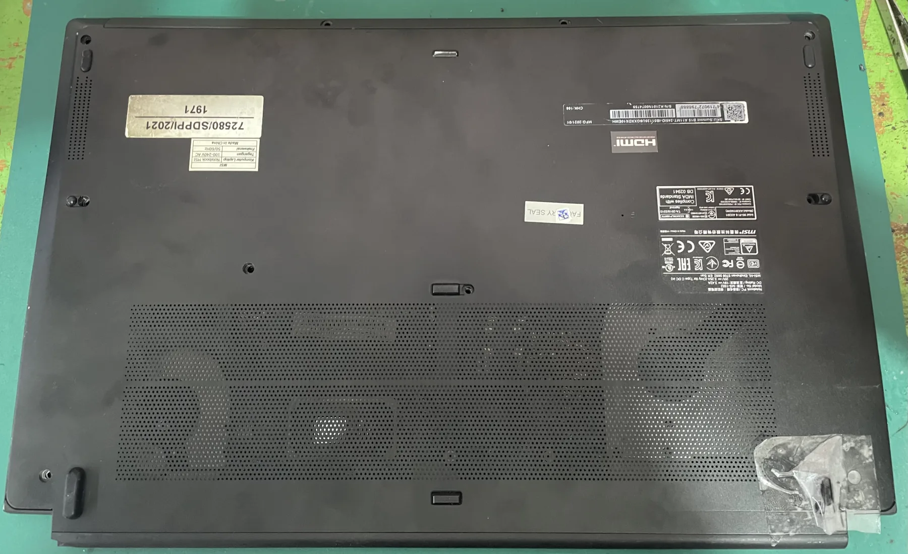 Kondisi sebelum service Service Engsel MSI SUMIT B15 A11MT-245ID di Godean 1 foto 1