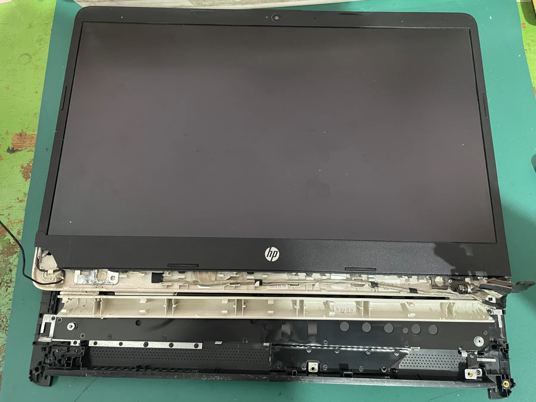 Kondisi sebelum service Service Engsel HP HP 14S-CF1047TX di Godean 1 foto 4