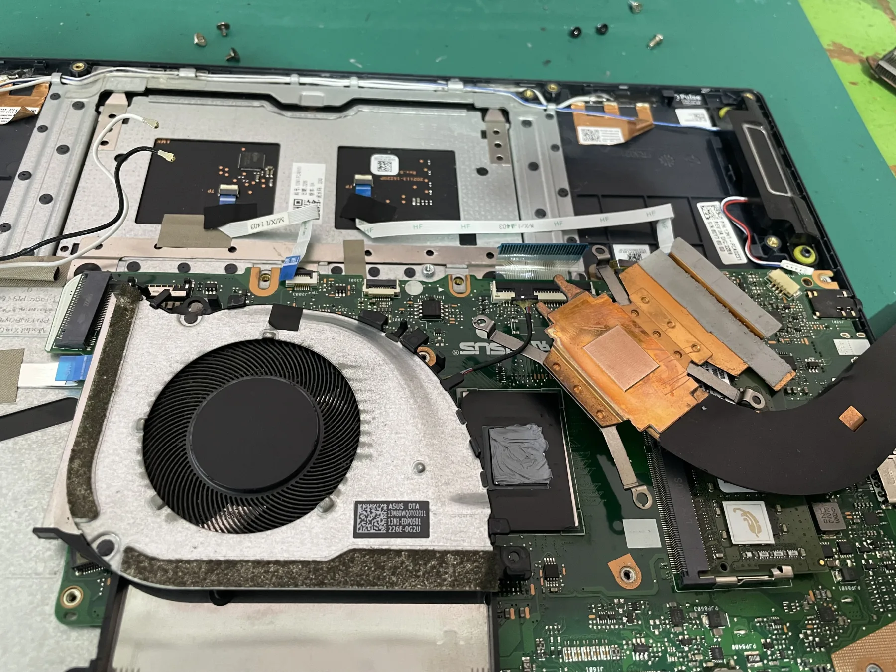 Hasil service Service Ringan Lainnya Asus Vivobook M1403Q di Godean 1 foto 2