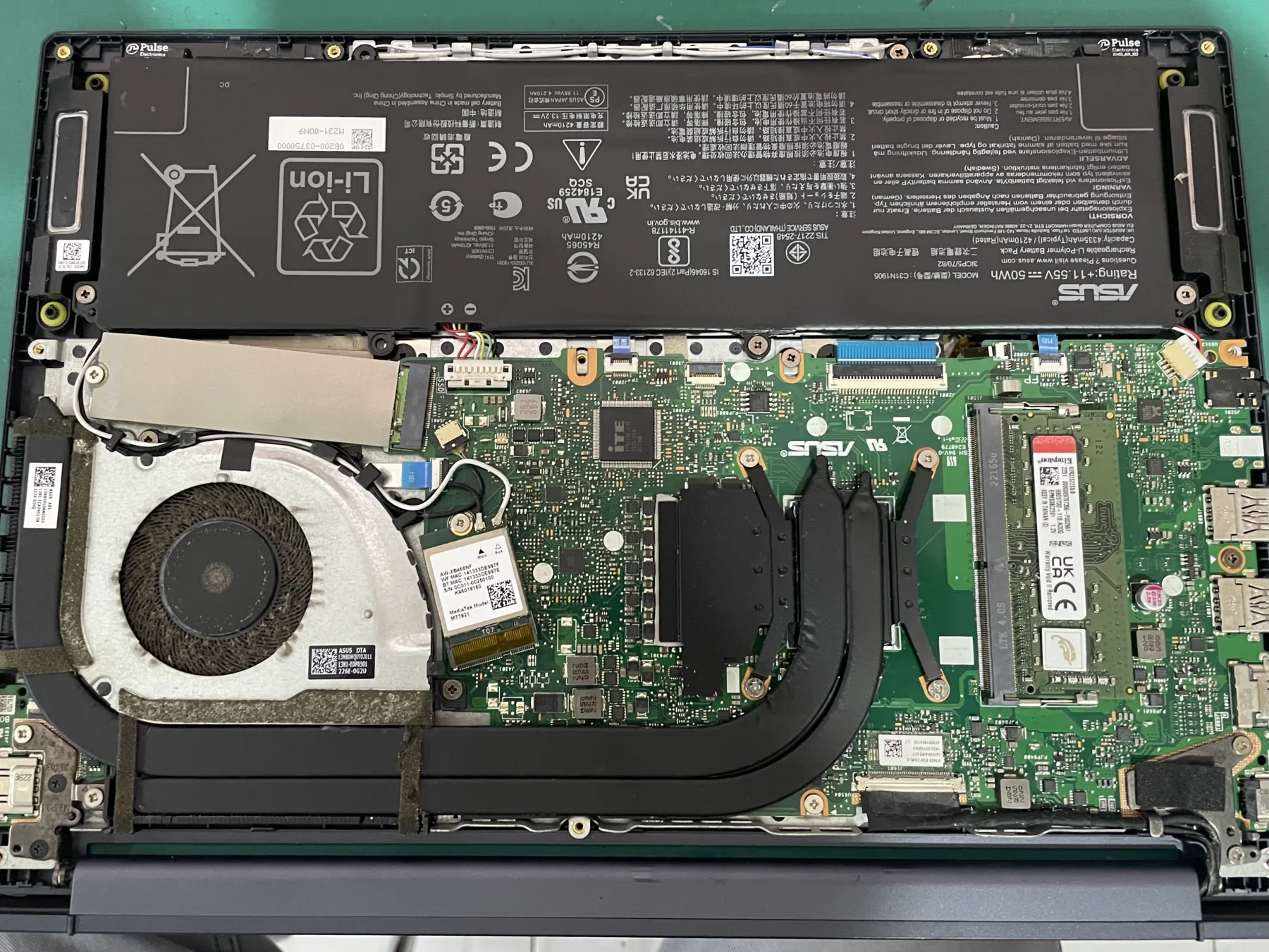 Kondisi sebelum service Service Ringan Lainnya Asus Vivobook M1403Q di Godean 1 foto 2